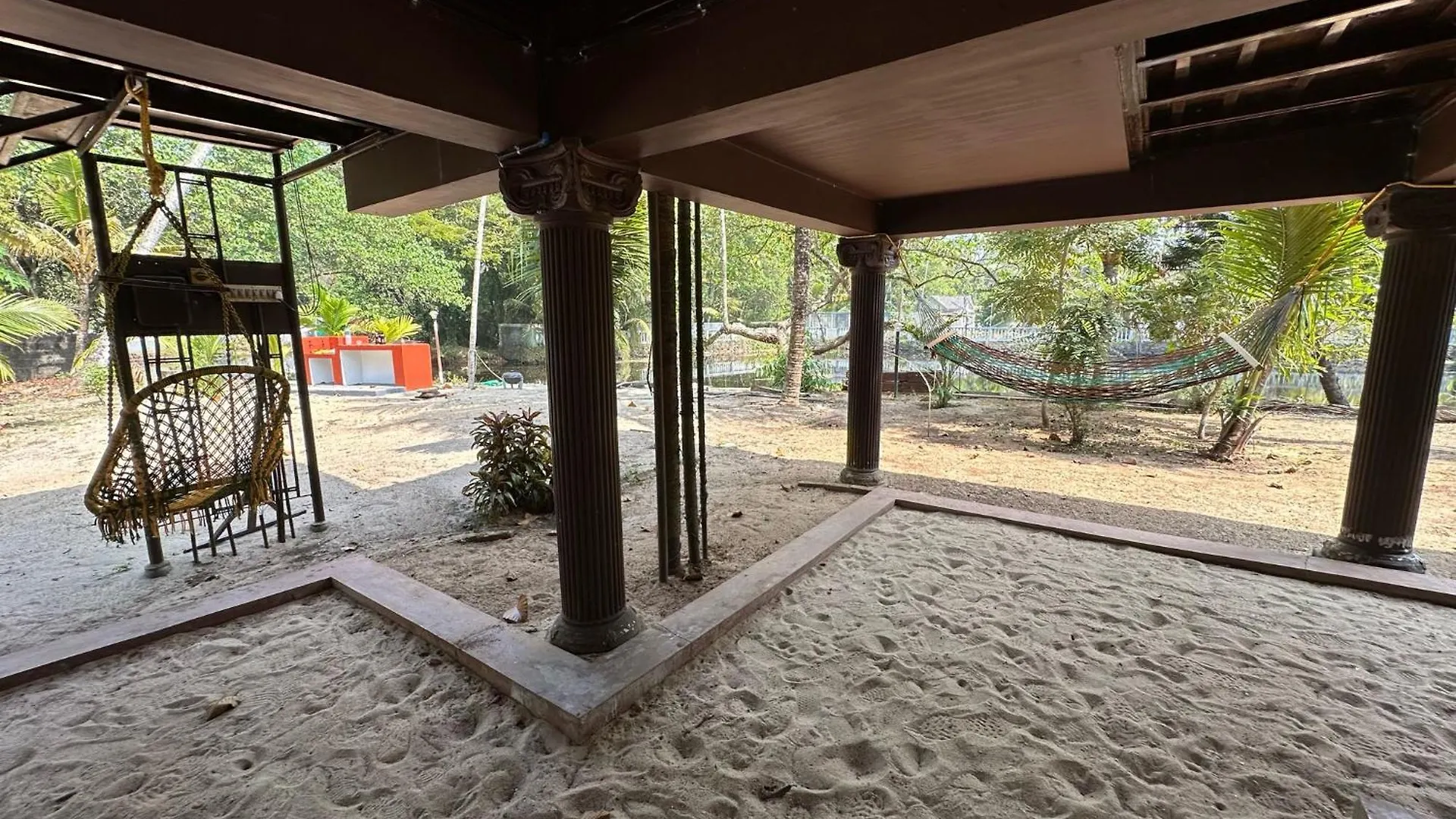Elephant Courtyard- A Heritage Homestay Alappuzha